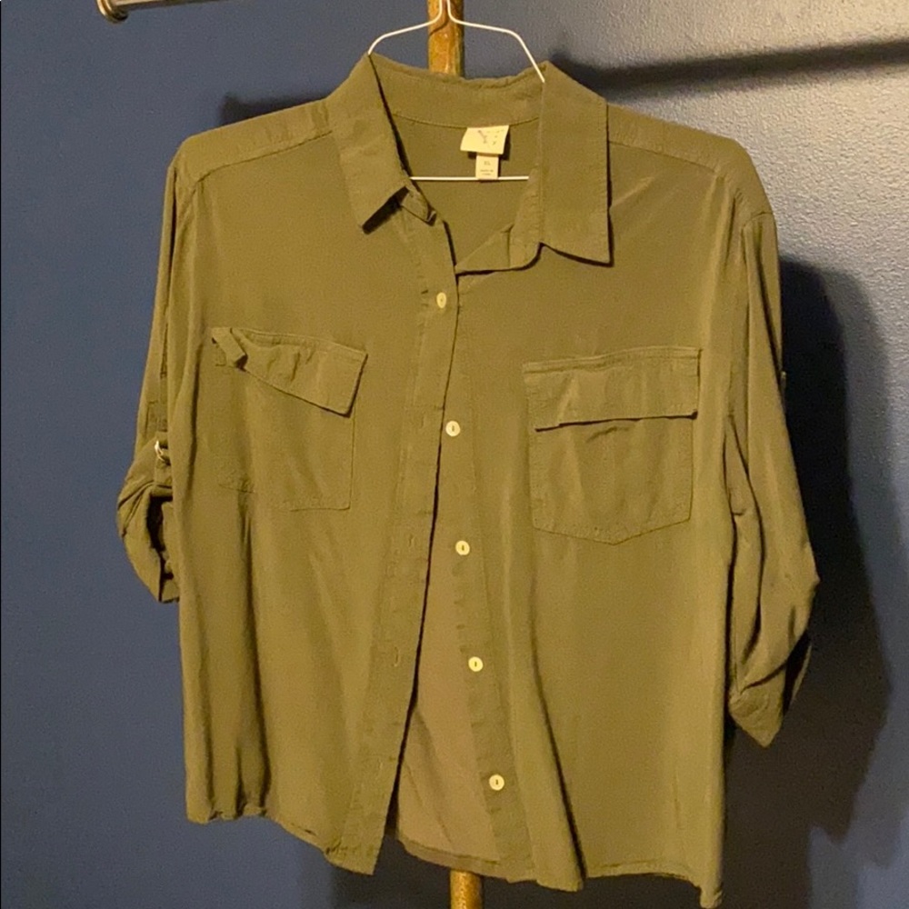 Green button up blouse